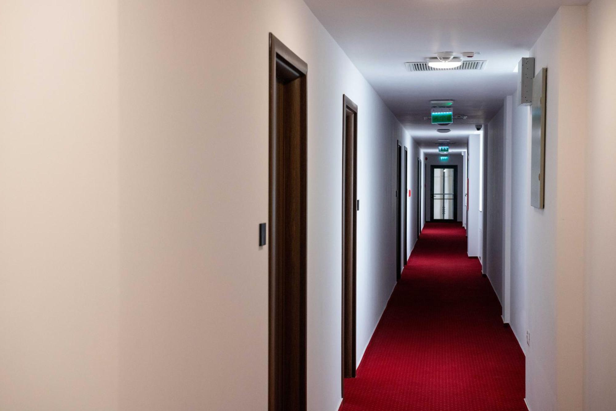 오토페니 Bucharest Airport Accomodation 아파트 호텔 외부 사진