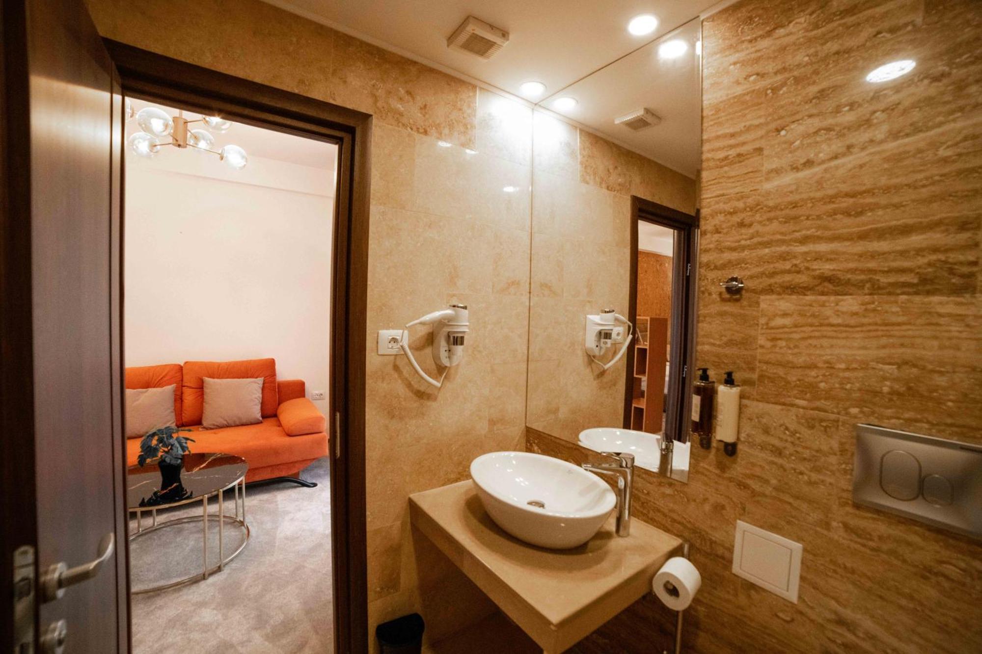 오토페니 Bucharest Airport Accomodation 아파트 호텔 외부 사진
