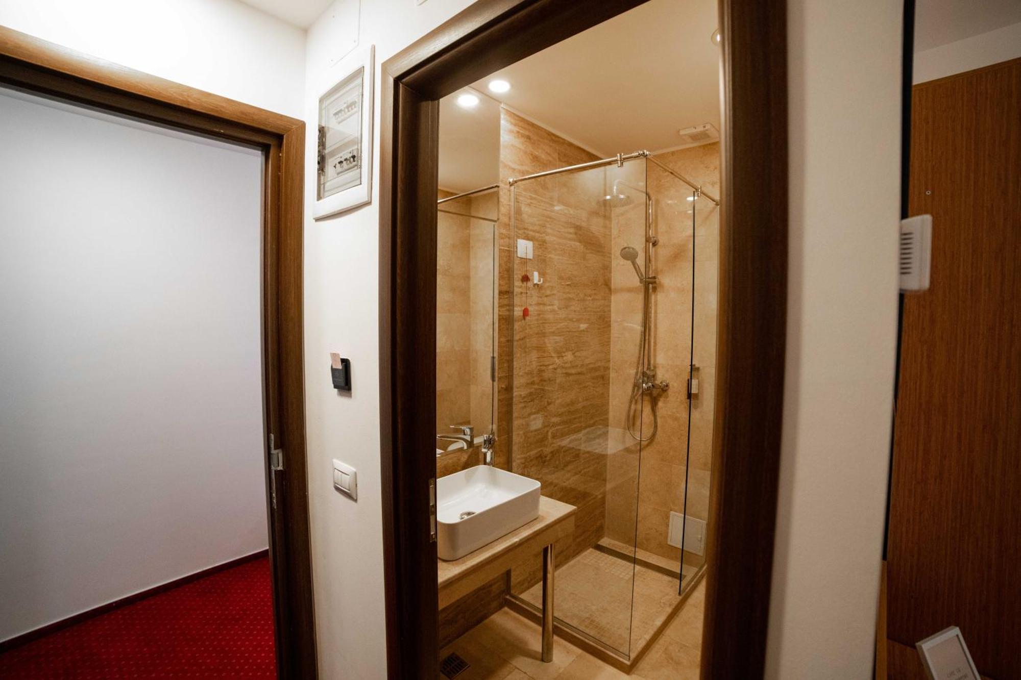 오토페니 Bucharest Airport Accomodation 아파트 호텔 외부 사진