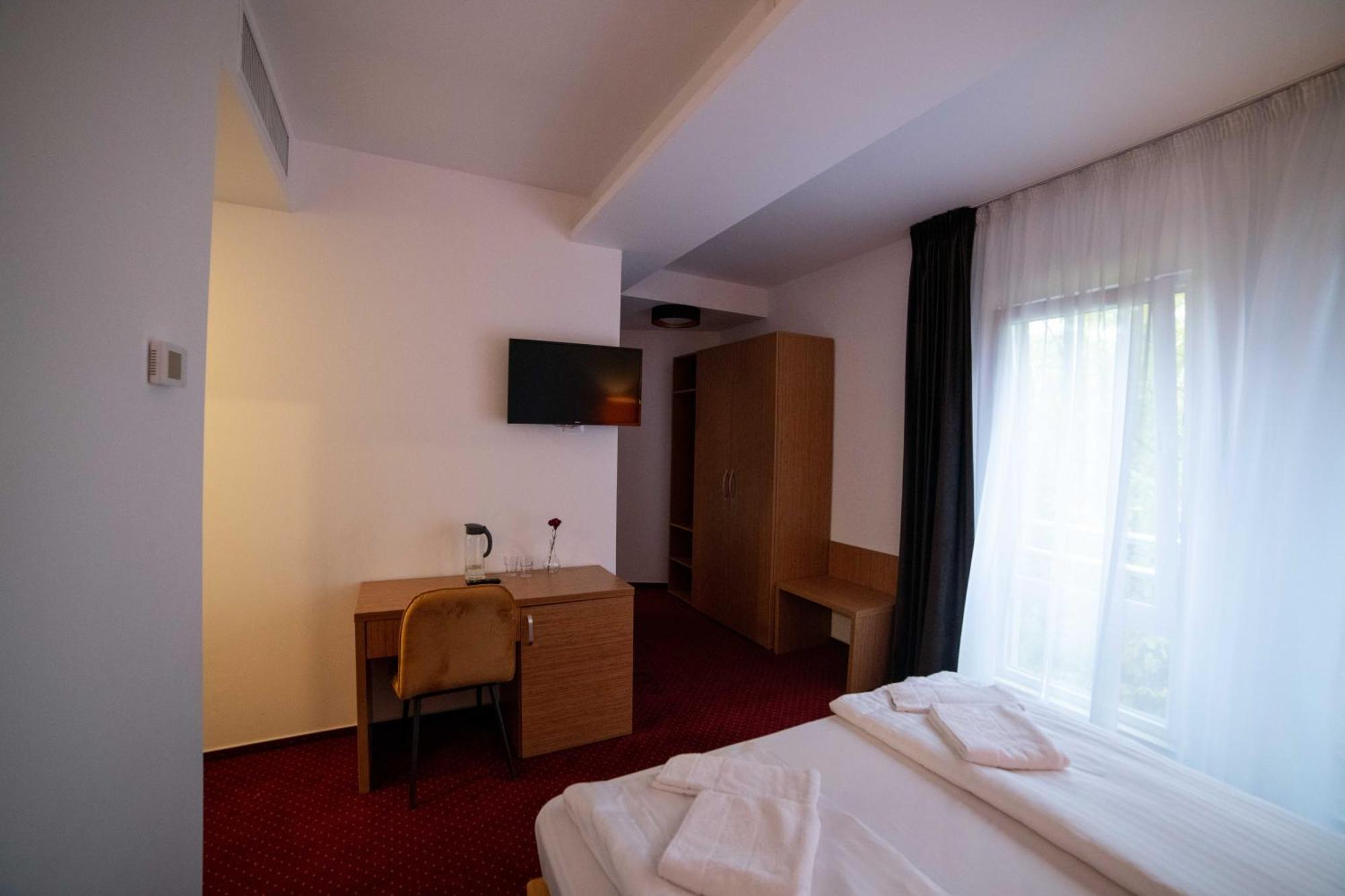 오토페니 Bucharest Airport Accomodation 아파트 호텔 외부 사진